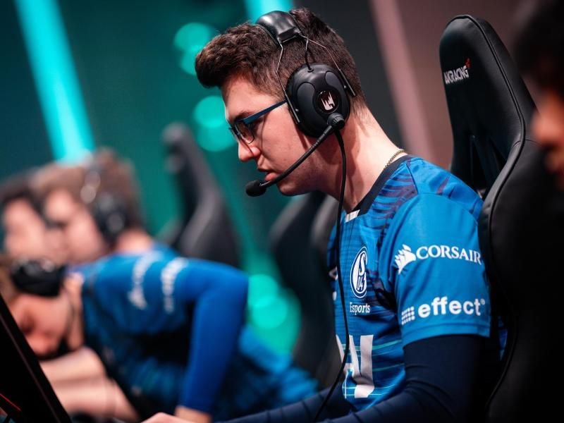 Schalke 04 Evolution um Nihat „Innaxe” Aliev hat gute Chancen auf die Playoffs bei den European Masters. (Archivbild). Foto: Riot Games/dpa