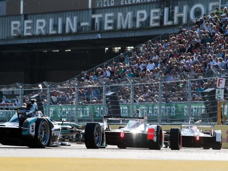 Die Formel E ist wieder auf dem ehemaligen Flughafen Tempelhof in Berlin zu Gast. Foto: Bernd von Jutrczenka