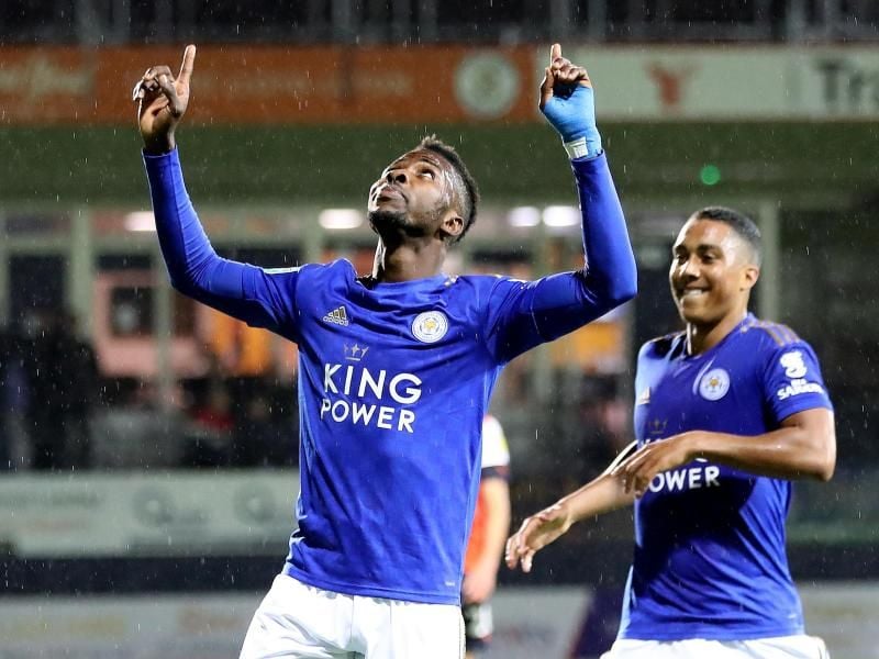 Kelechi Iheanacho (l) traf für Leicester City zum Ausgleich. Foto: Nick Potts/PA Wire/dpa