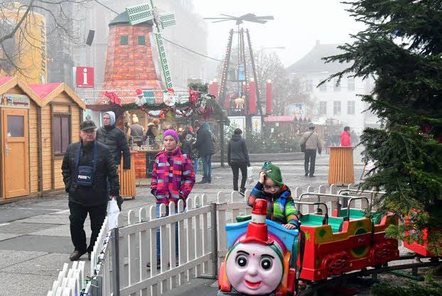 Auf dem Weihnachtsmarkt Weißenfels