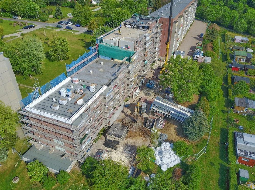 Ein Blick von oben zeigt den Rückbau des Blocks.