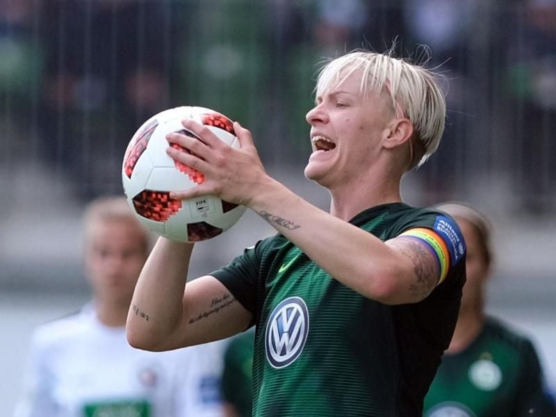 War beim VfL Wolfsburg Kapitänin: Die Schwedin Nilla Fischer. Foto: Peter Steffen