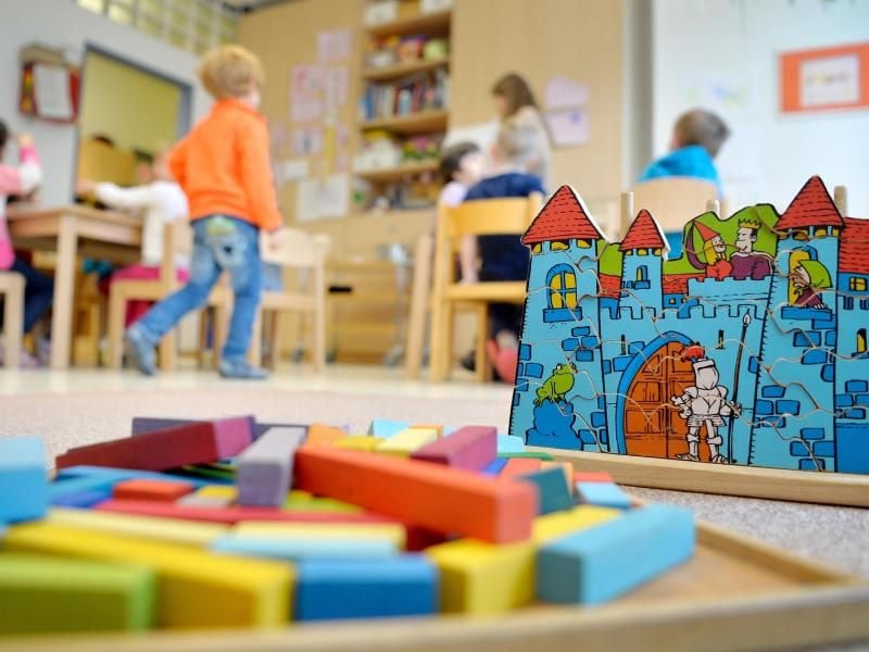 Spielzeug in einer Kindertagesstätte. Foto: Monika Skolimowska/Archiv
