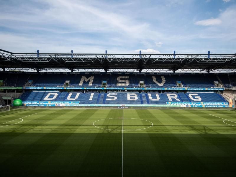 In der Arena des MSV Duisburg wird Europa League gespielt. Foto: Marius Becker/dpa