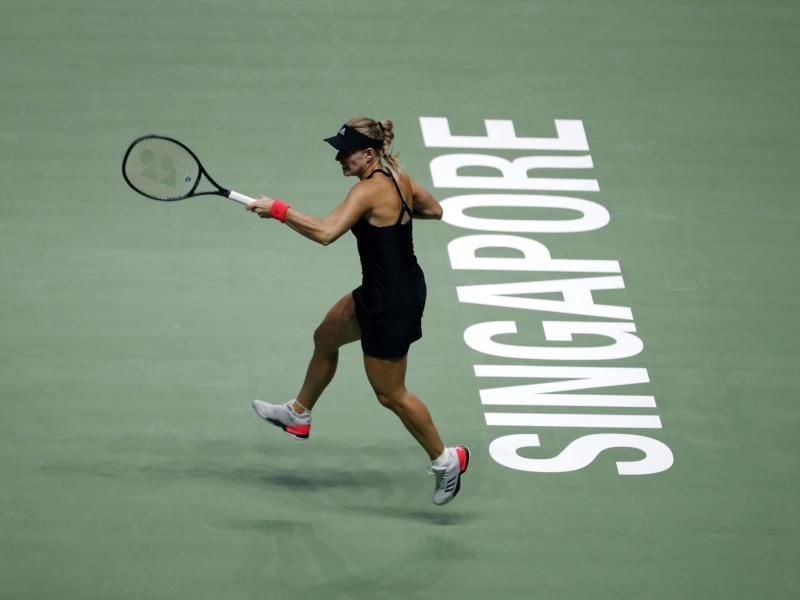 Angelique Kerber verliert ihr erstes Gruppenspiel gegen Kiki Bertens. Foto: Vincent Thian/AP