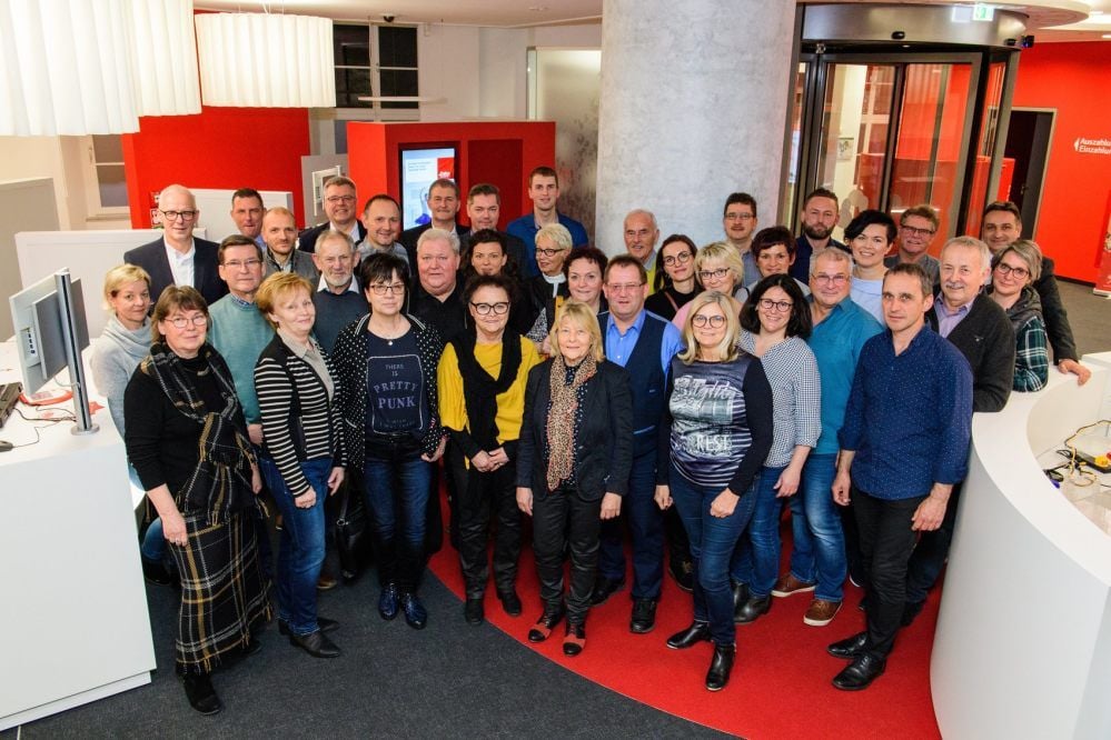 In der kürzlich wiedereröffneten und neugestalteten Naumburger Hauptgeschäftsstelle der Sparkasse treffen sich die Unternehmer zur ersten 2020er-Veranstaltung.
