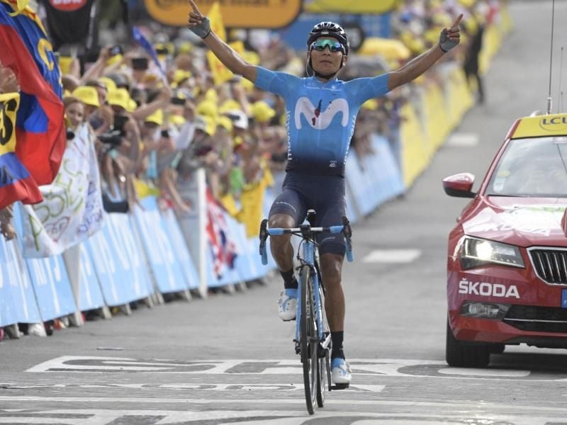 Nairo Quintana feiert seinen Ausreißersieg in Valloire. Foto: Yorick Jansens/BELGA