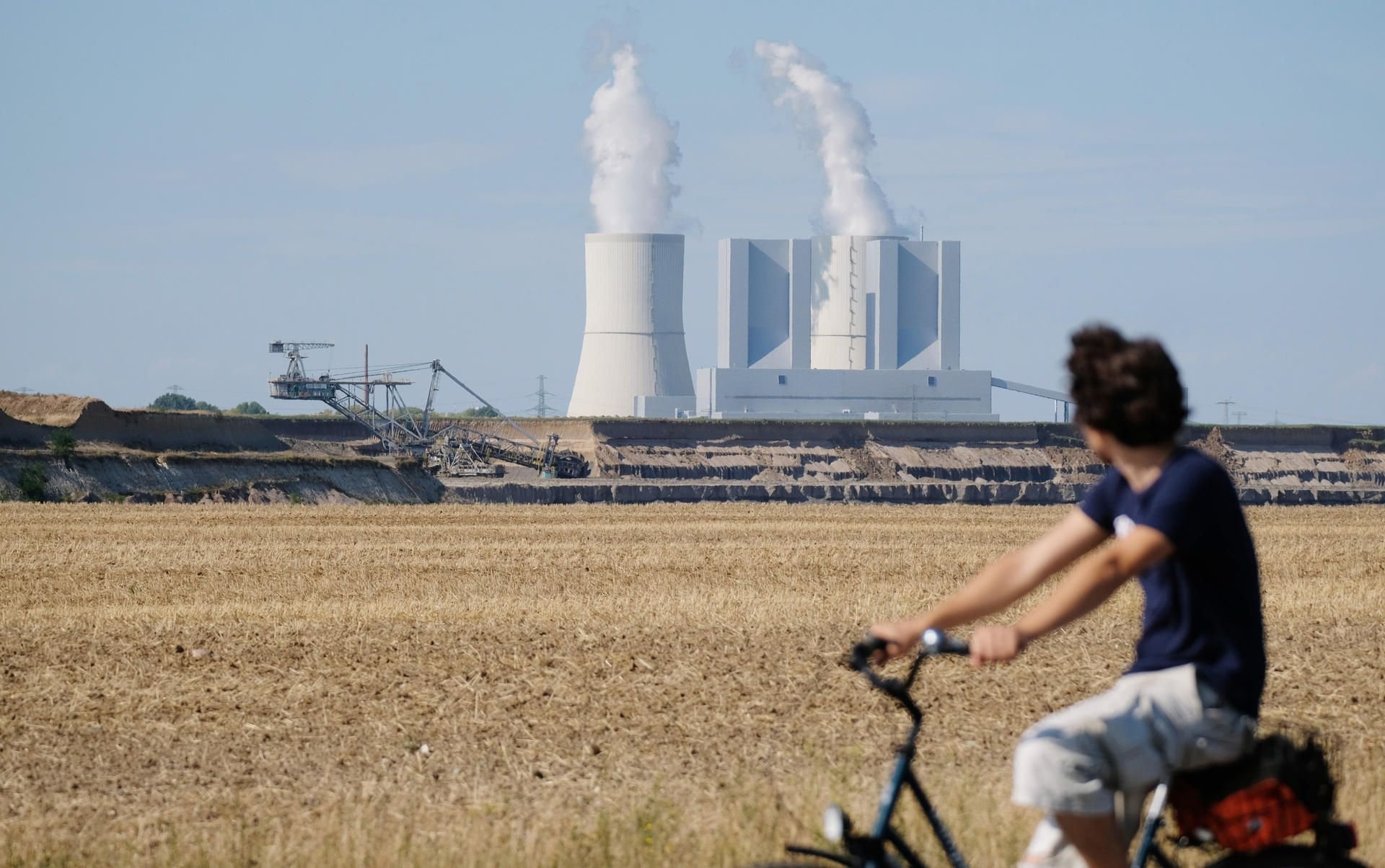 Ein Braunkohle-Kraftwerk südlich von Leipzig.