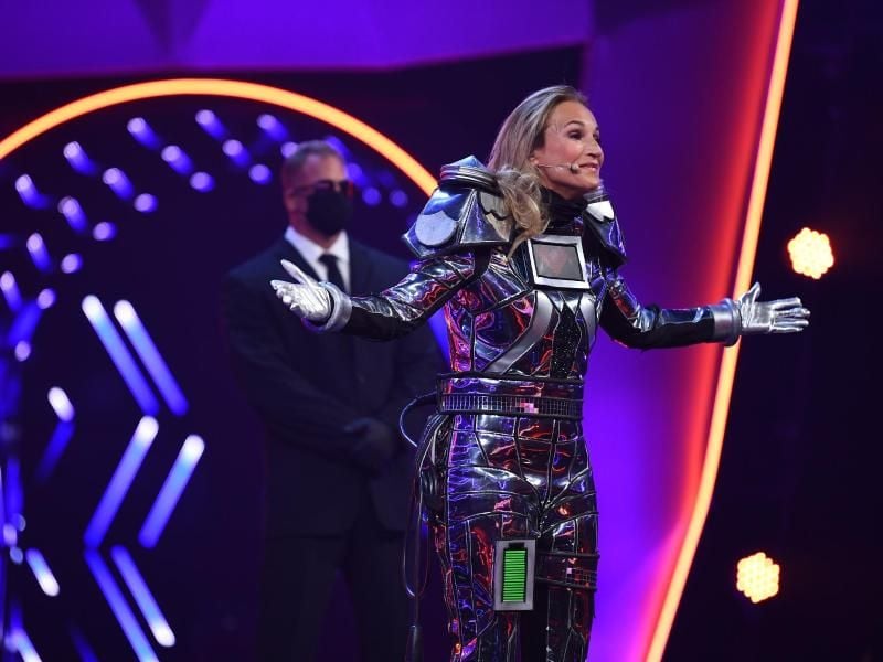 Caroline Beil steht bei "The Masked Singer" auf der Bühne. Foto: Prosieben/Willi Weber/Dpa/ProSieben/dpa/Archivbild