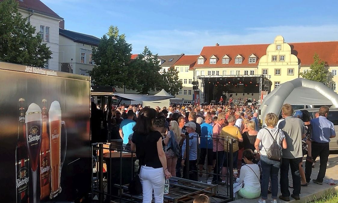 Gute Stimmung bei der Schwarzbiernacht in zeitz