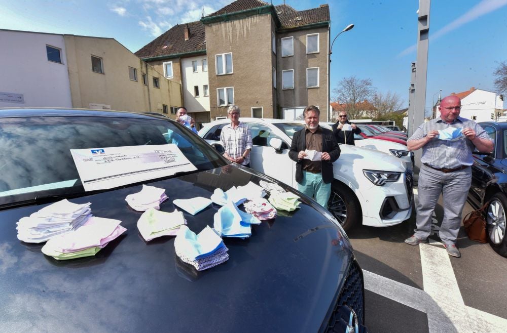 ASG spendet Atemschutzmasken an Autohaus Heise.