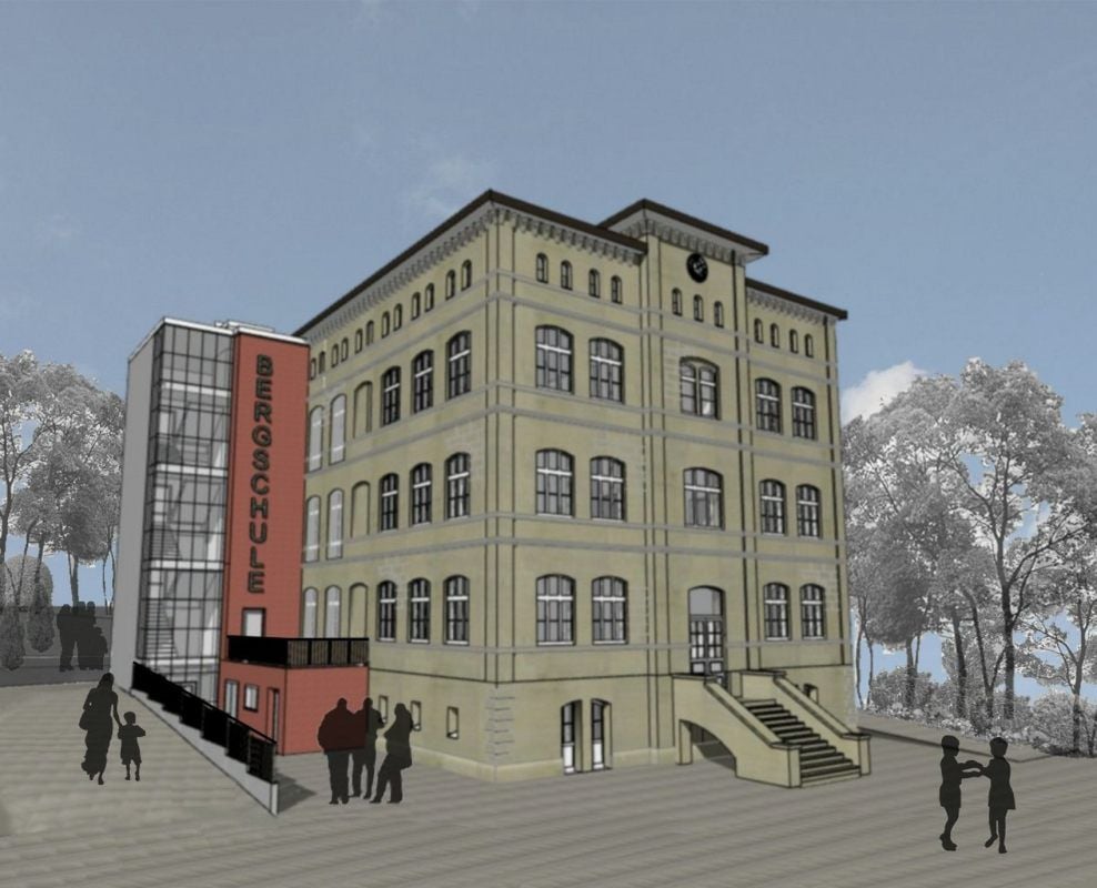 So soll die Bergschule Bad Kösen nach dem Umbau aussehen. Ein Fahrstuhlturm verbindet den Alt- mit dem dahinter liegenden DDR-Bau.