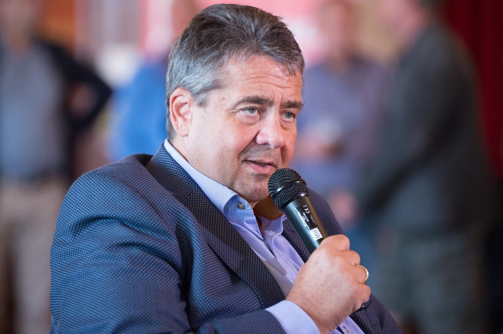 Außenminister Sigmar Gabriel war am Freitag in Halle. Bei dem Auftritt wurde der SPD-Mann augepfiffen und beschimpft.