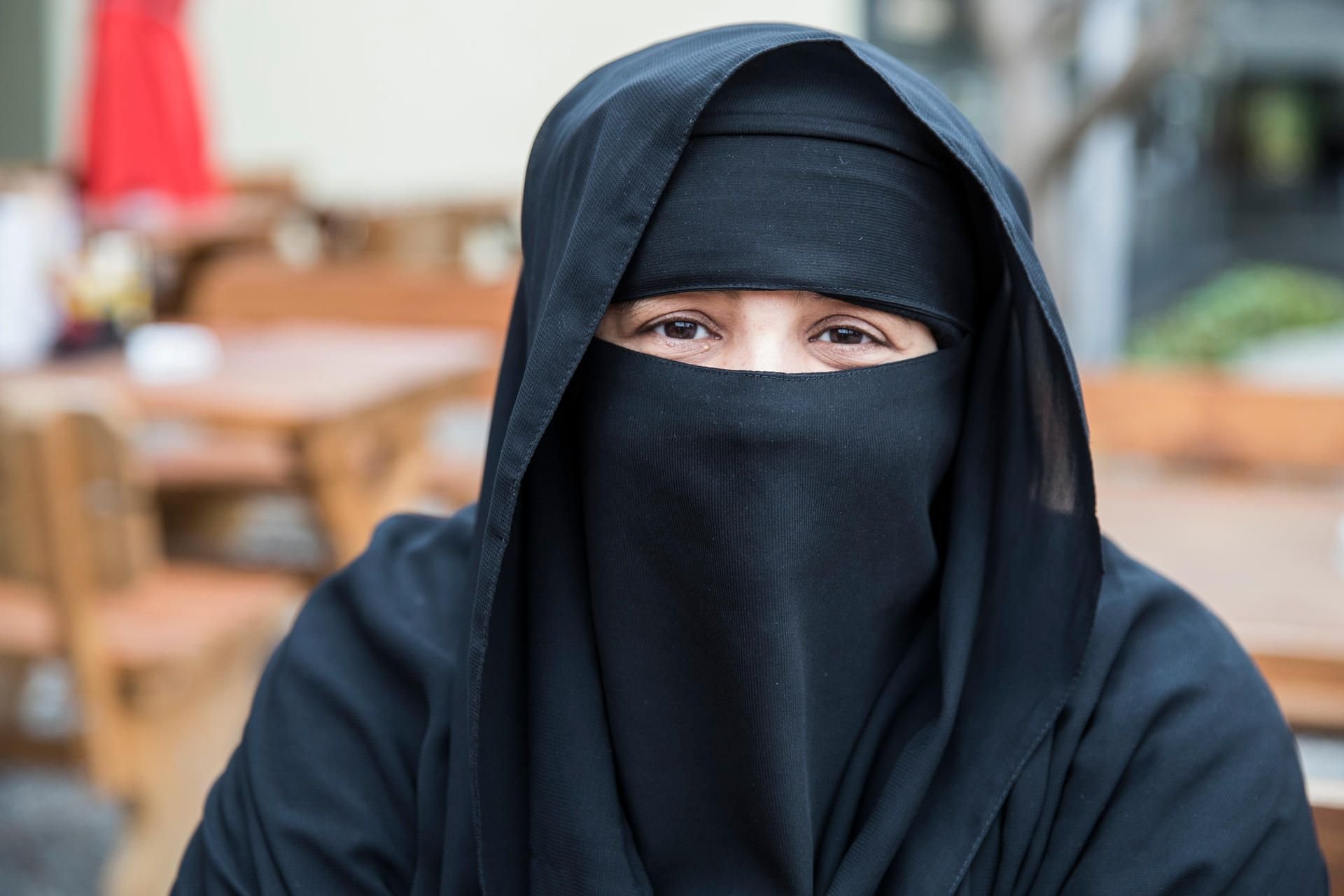 Jegliche Gesichtsverhüllung in Gerichtssälen soll in NRW nicht mehr länger gestattet sein.