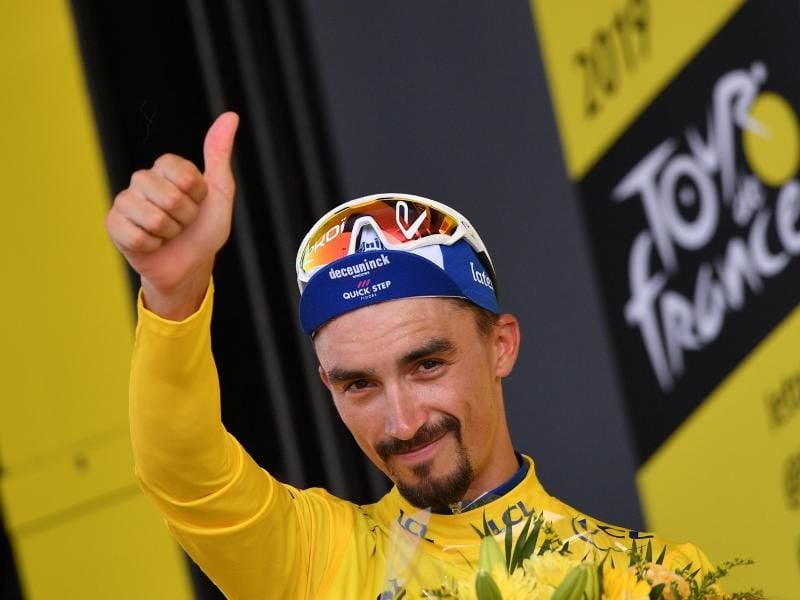 Durfte sich auch in Nimes das Gelbe Trikot überstreifen: Julian Alaphilippe. Foto: David Stockman/BELGA