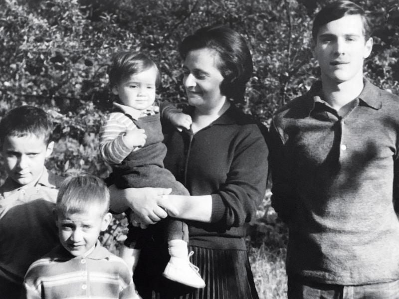 Die Familie Brasch versucht nach der Zeit im Exil und dem Zweiten Weltkrieg in Ostdeutschland Fuß zu fassen. Foto: Edition Salzgeber/It Works!/rbb/ARD/dpa