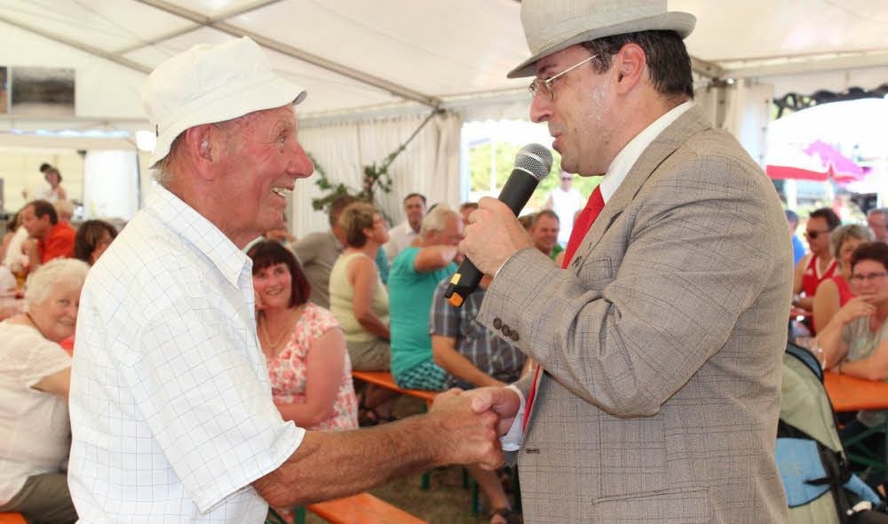 Siegfried Globig, der kürzlich seinen 80. Geburtstag feierte, wurde von Erich Honecker persönlich für sein Durchhalten in schweren Zeiten beglückwünscht.