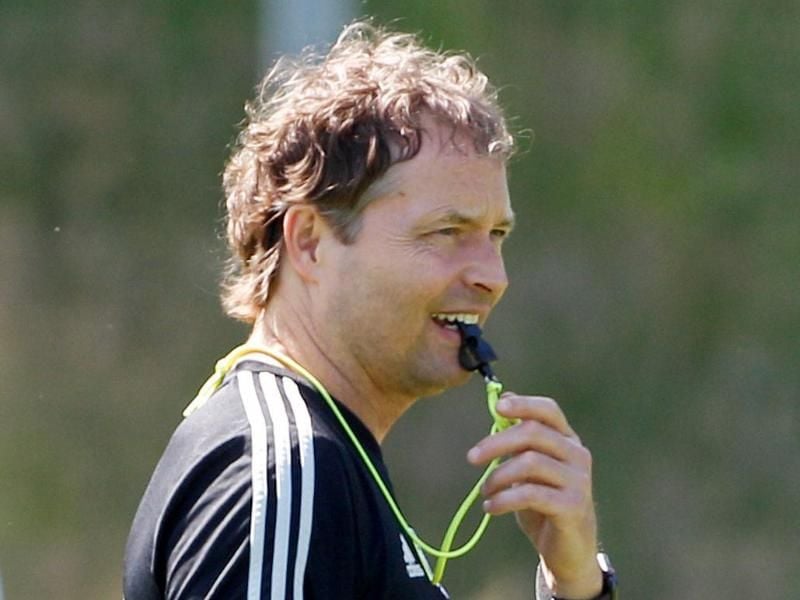 Co-Trainer Marcus Sorg hat nicht viel Zeit für die Vorbreitung auf das Spiel gegen Estland. Foto: Roland Weihrauch