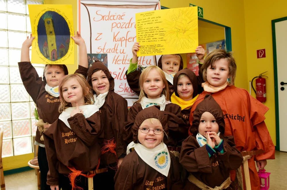 Die Kinder der Kita „Sonnenschein“ wollen nun der Schule antworten - und das auf Tschechisch.