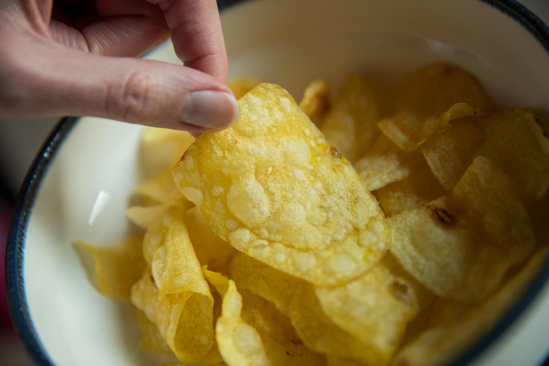 Kartoffelchips könnten bald deutlich teurer werden.