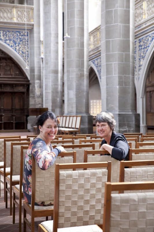 Ulrike Scheller (l.) und Simone Carstens-Kant treten am 1. Juni ihre Pfarrstellen an der Marktkirche an.