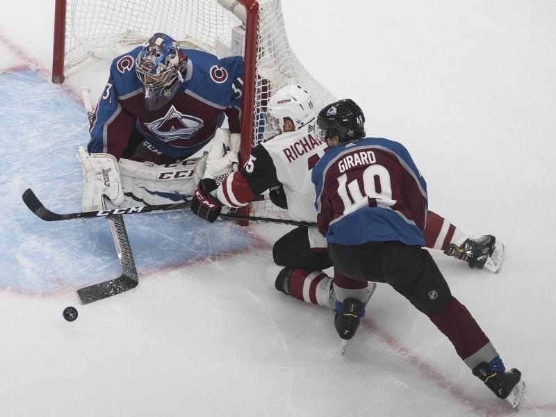 Philipp Grubauer machte ein starkes Spiel im Tor der Colorado Avalanche. Foto: Jason Franson/The Canadian Press/AP/dpa