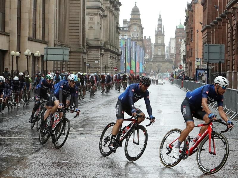 Bei nassen Verhältnissen führt das EM-Straßenrennen durch die Straßen von Glasgow. Foto: John Walton/PA Wire