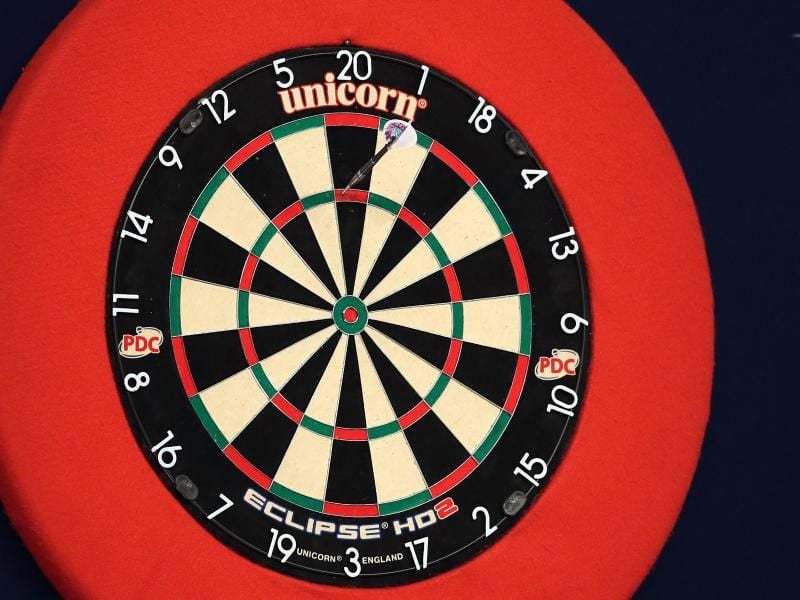 Auch beim Darts ist Doping verboten. Foto: Adam Davy