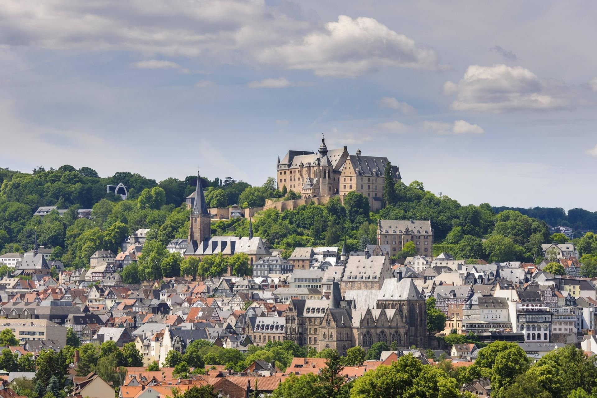 Blick auf die Altstadt von Marburg in Hessen. Martin Warnke war lange Professor für Kunstgeschichte an der Universität Marburg.