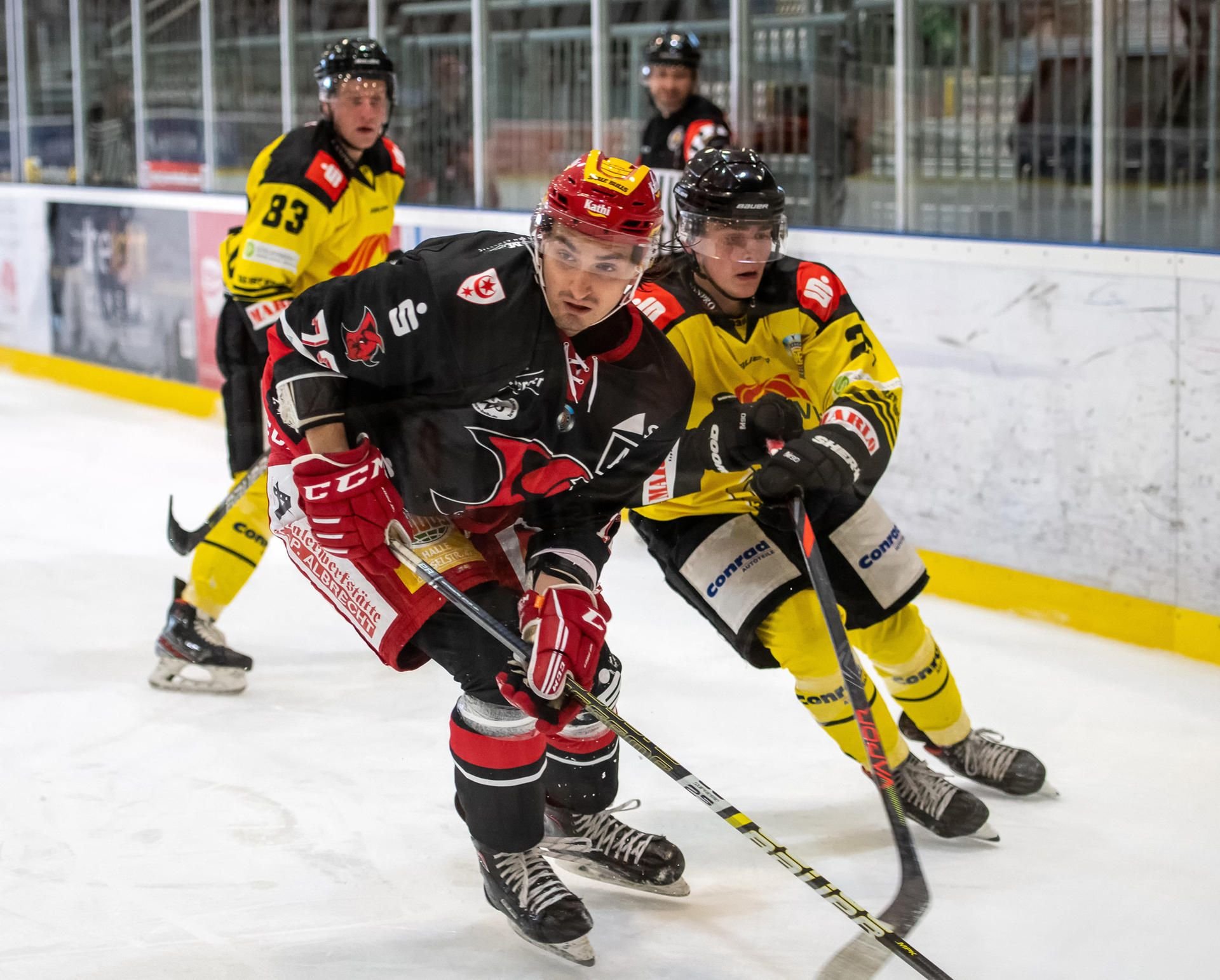 Sergej Stas erzielte das einzige Tor der Saale Bulls in Herford. (Archivbild)