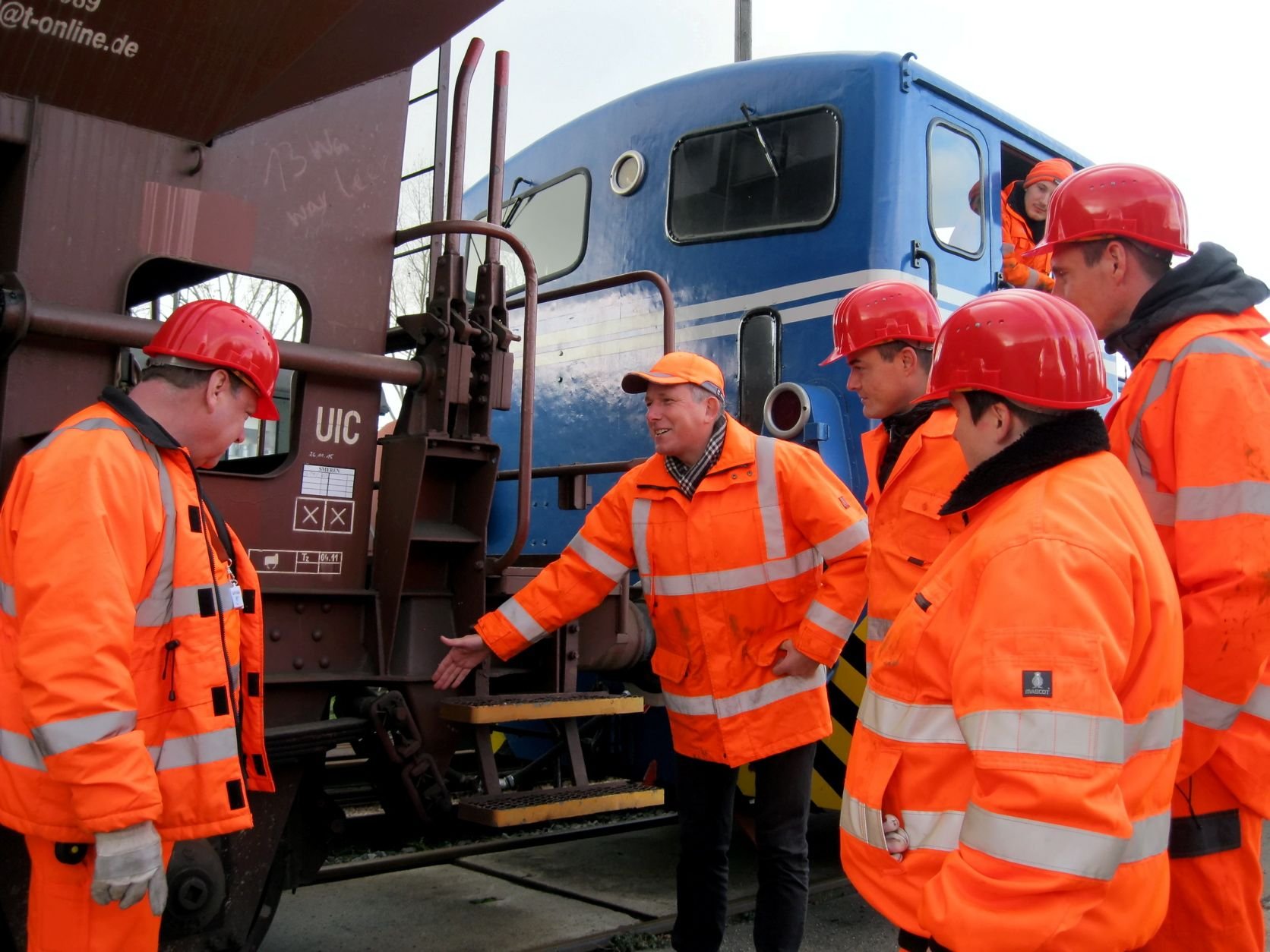 Im Ascherslebener Unternehmen AVG Bildung werden Männer und Frauen zu Triebfahrzeugführern in Personen- und Güterverkehr ausgebildet.