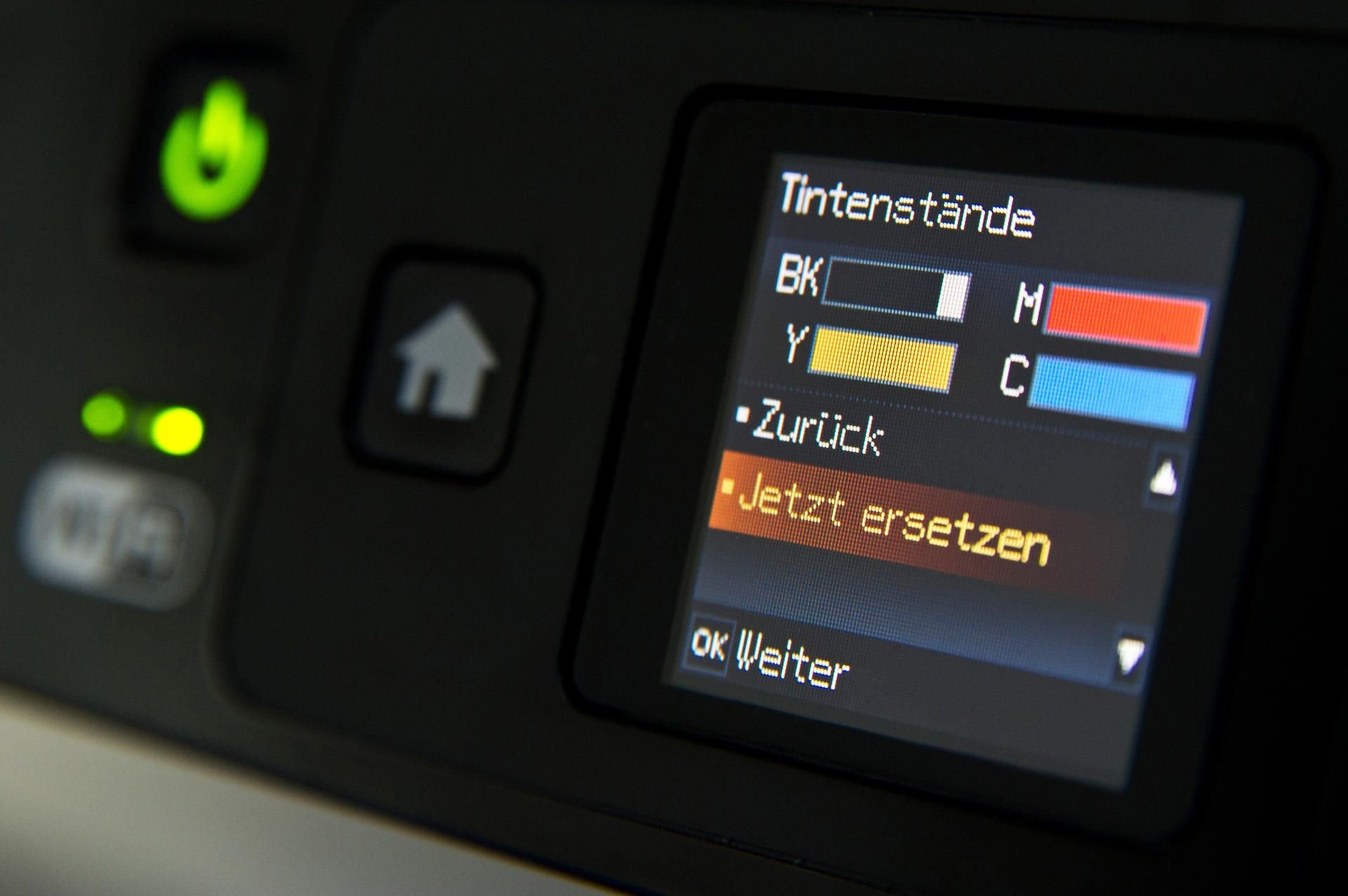 Die Justiz nimmt Epson wegen Druckerpatronen ins Visier. Der Konzern muss sich in Frankreich wegen „eingebauten Verfallsdatums“ verantworten.