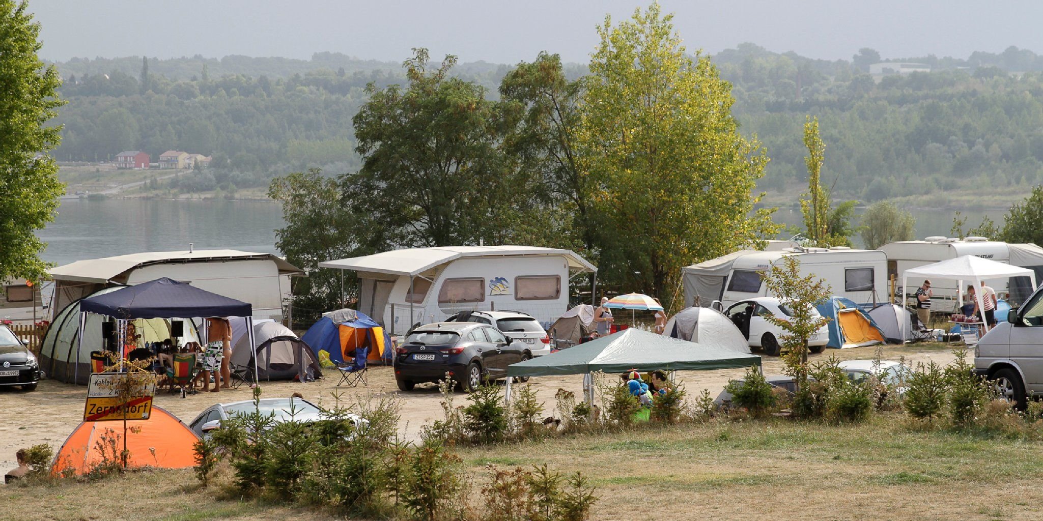 Blick auf den Campingplatz beim SNT-Festival in Mücheln.