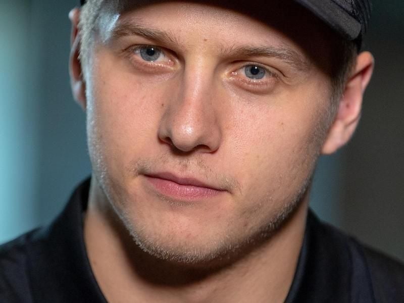 Eishockey-Nationalspieler Dominik Kahun spielt in der NHL bei den Buffalo Sabres. Foto: Monika Skolimowska/zb/dpa