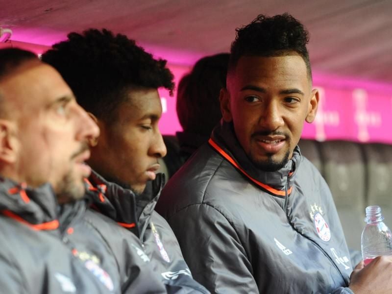 Jérôme Boateng (r) kam bei den Bayern erneut nicht zum Einsatz. Foto: Andreas Gebert
