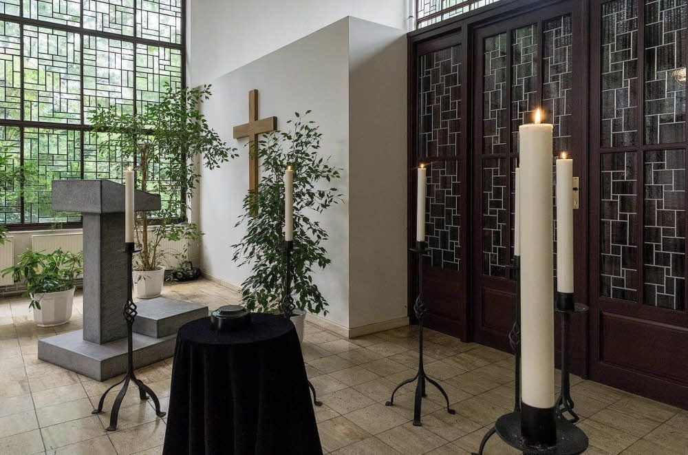 Die Nutzung der Feierhallen auf den städtischen Friedhöfen - wie hier auf dem Zentralfriedhof - soll künftig weniger kosten.