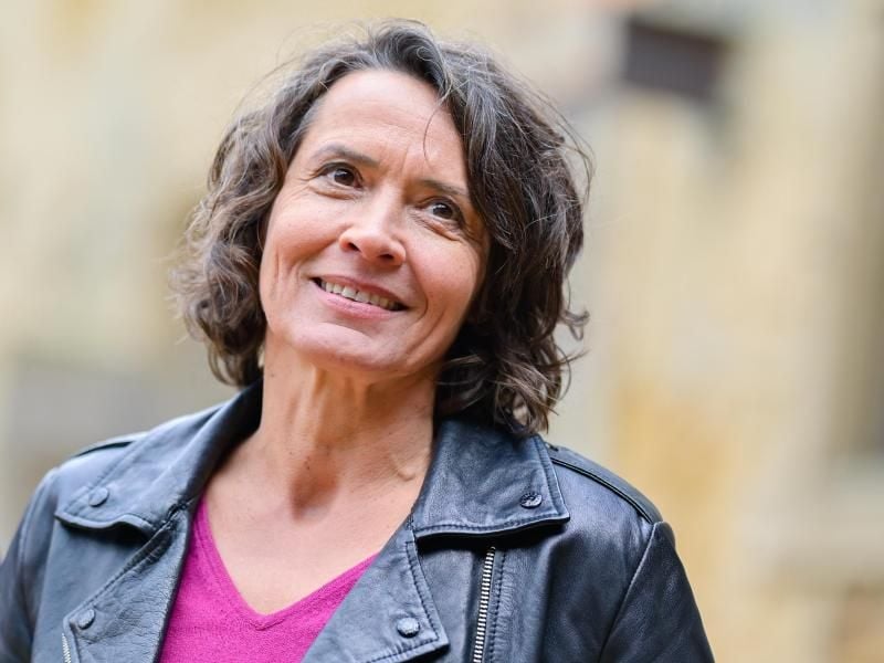 Die Schauspielerin Ulrike Folkerts 2019 bei Dreharbeiten zur Krimi-Serie „Tatort”. Foto: Uwe Anspach/dpa