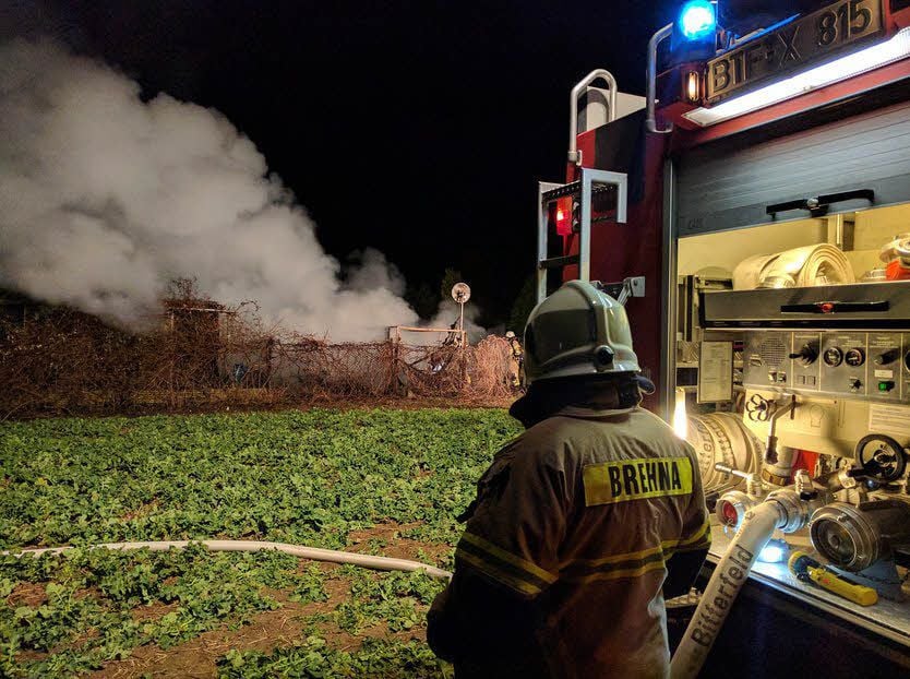 Fast fünf Stunden kämpften die Feuerwehren gegen die Flammen.