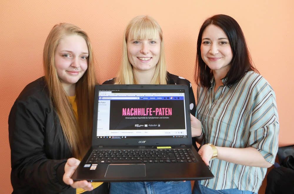 Aileen Krause, Vanessa Enigk und Anja Träger (v.l.n.r.) vom „Projekt Ballerina“ stellen das Ehrenamtsprojekt der Nachhilfe-Paten vor.