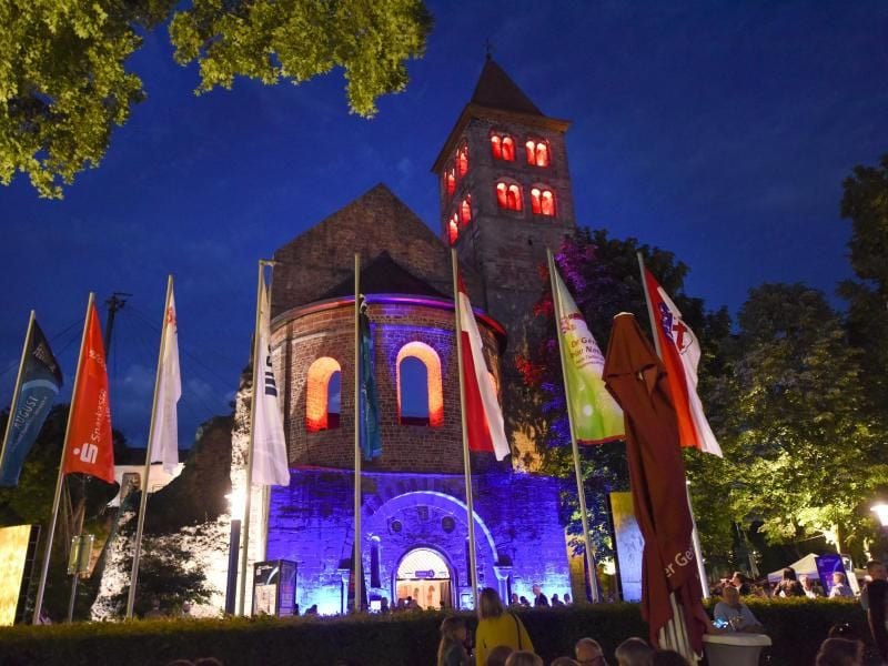 Zur Eröffnung der Bad Hersfelder Festspiele wird viel Prominenz erwartet. Foto: Uwe Zucchi