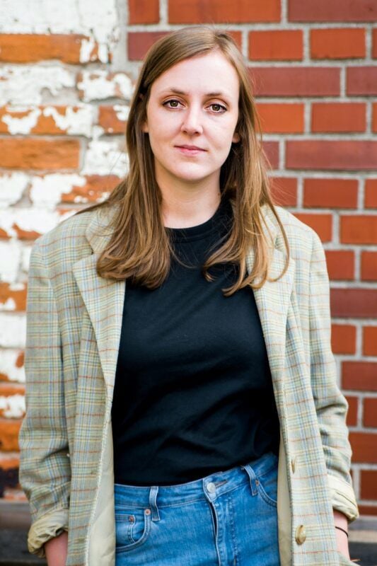 Die in Magdeburg aufgewachsene Autorin Valerie Schönian fühlt sich heute ostdeutscher als je zuvor.