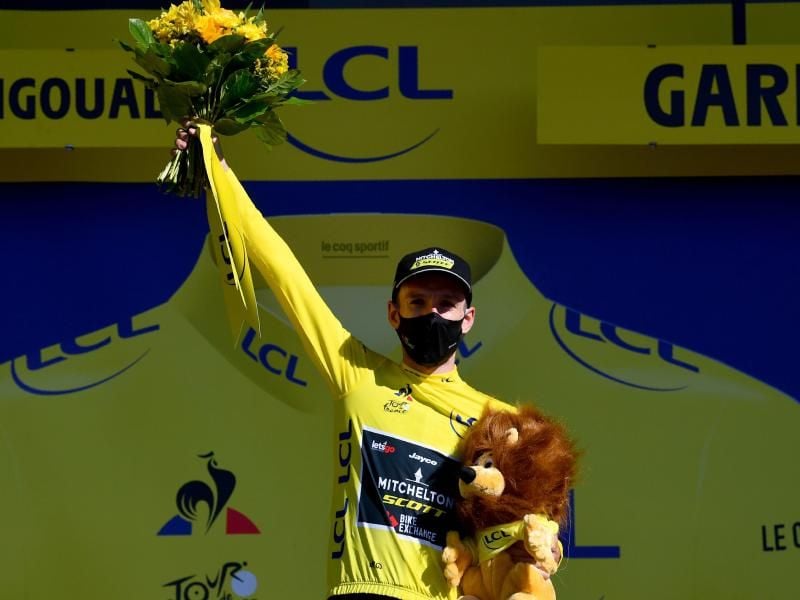 Verteidigte sein Gelbes Trikot erfolgreich: Adam Yates. Foto: Stuart Franklin/AFP/dpa