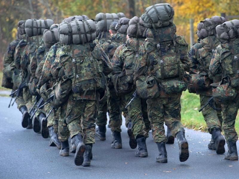 Nach einem Fußmarsch ist ein Offizieranwärter der Bundeswehr bewusstlos zusammengebrochen und zehn Tage später im Krankenhaus gestorben.
