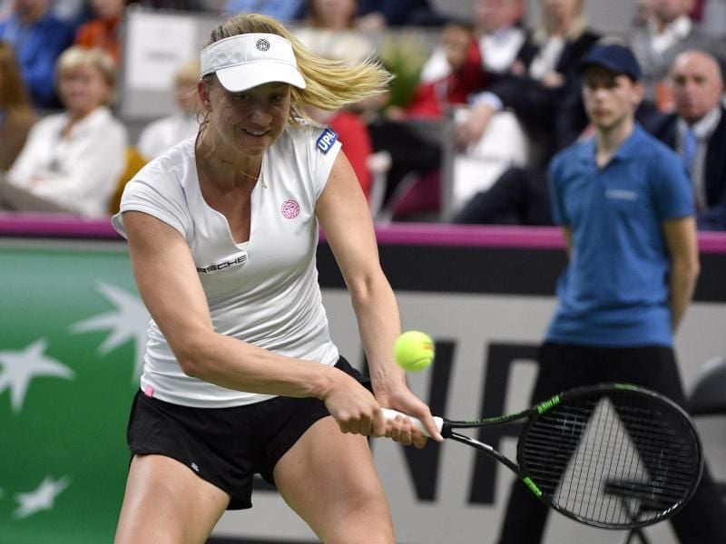 Mona Barthel im Spiel gegen Jelena Ostapenko. Foto: Roman Koksarov/AP