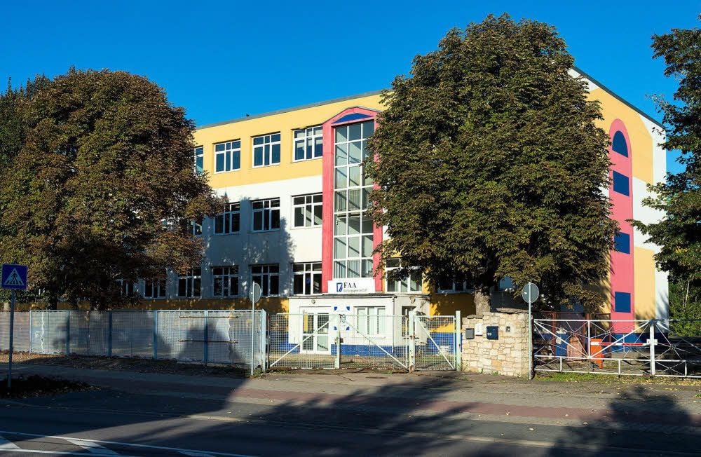 Die Flüchtlingsunterkunft in der Halleschen Straße in Merseburg betreibt die BIH noch heute.