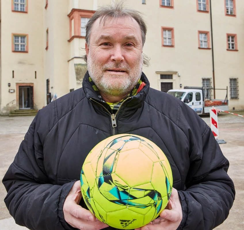 Frank Krella schwärmt seit Kindheit an für das runde Leder.