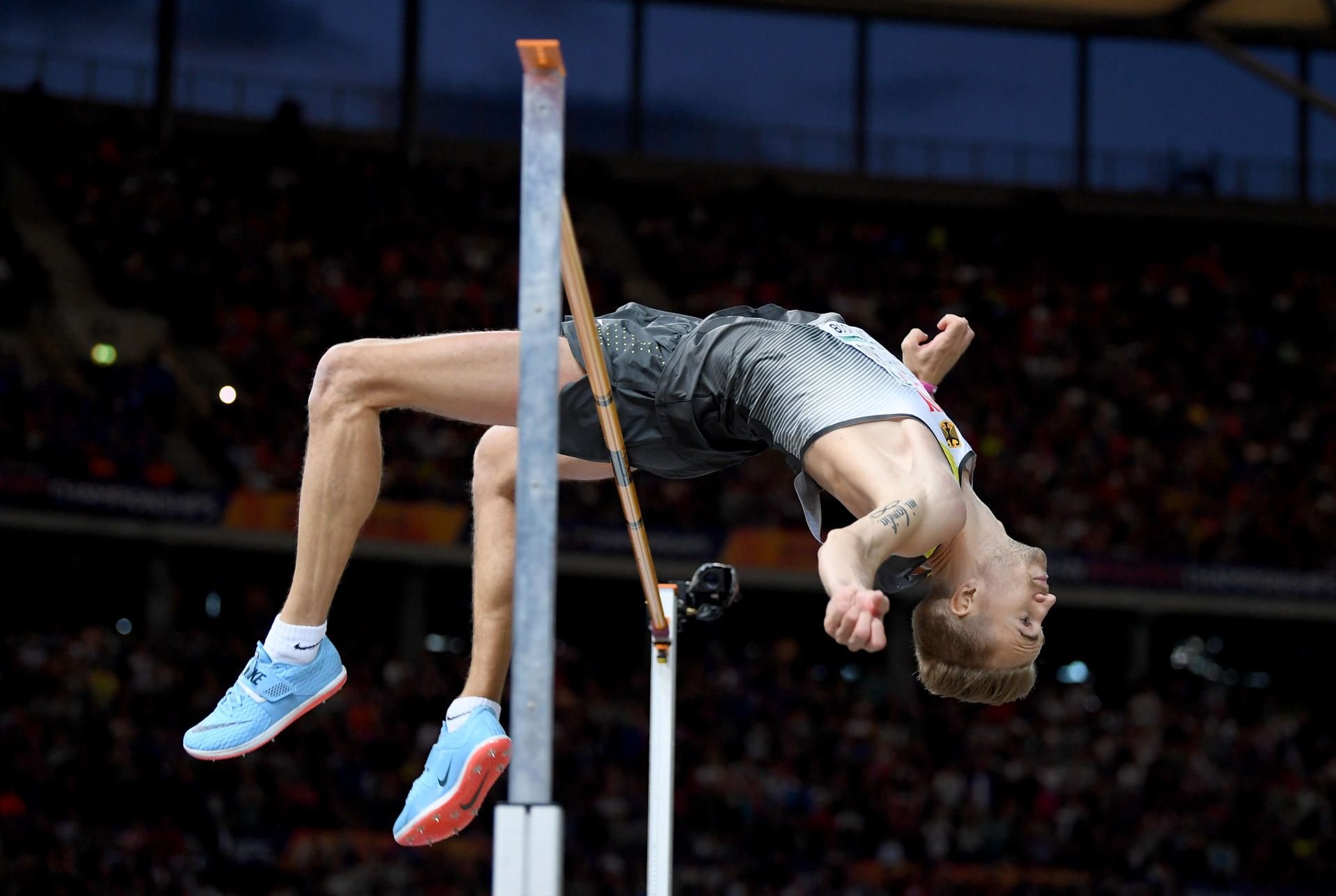 Mateusz Przybylko holt seine persönliche Bestleistung und wird Europameister im Hochspringen.