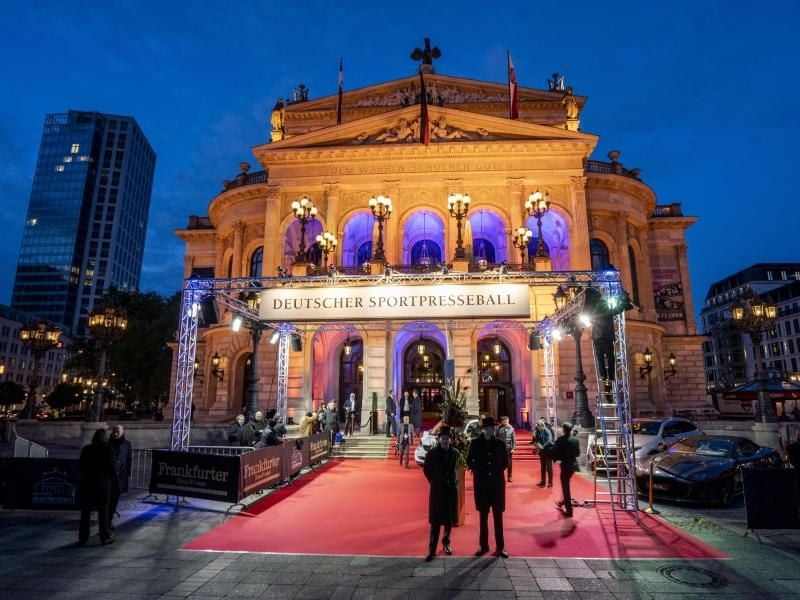 Wurde wegen der Coronavirus-Pandemie um ein Jahr verschoben: Der Sportpresseball in der Alten Oper in Frankfurt am Main. Foto: Frank Rumpenhorst/dpa