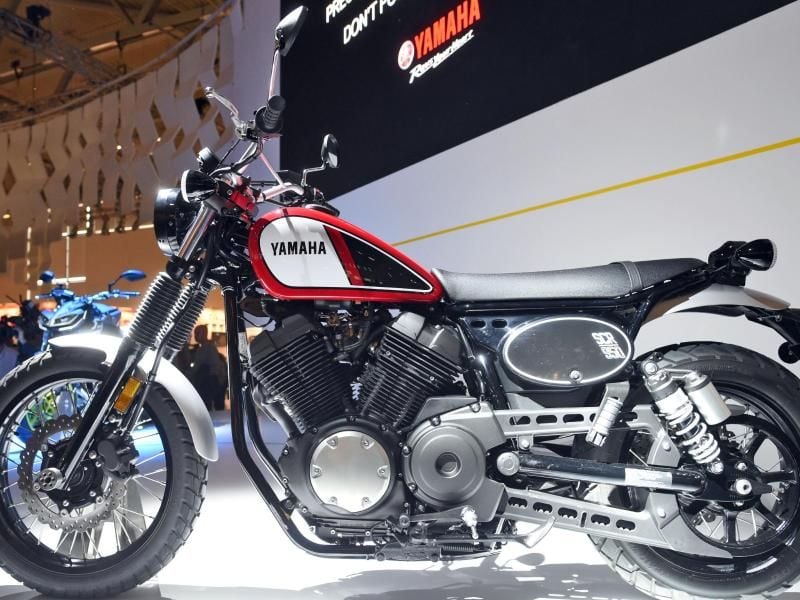 Mit der SCR 950 setzt Yamaha voll auf den Retro-Trend: Der neue Scramler wird von einem luftgekühlten V2-Motor angetrieben und ist im Februar 2017 auf dem Markt. Foto: Henning Kaiser