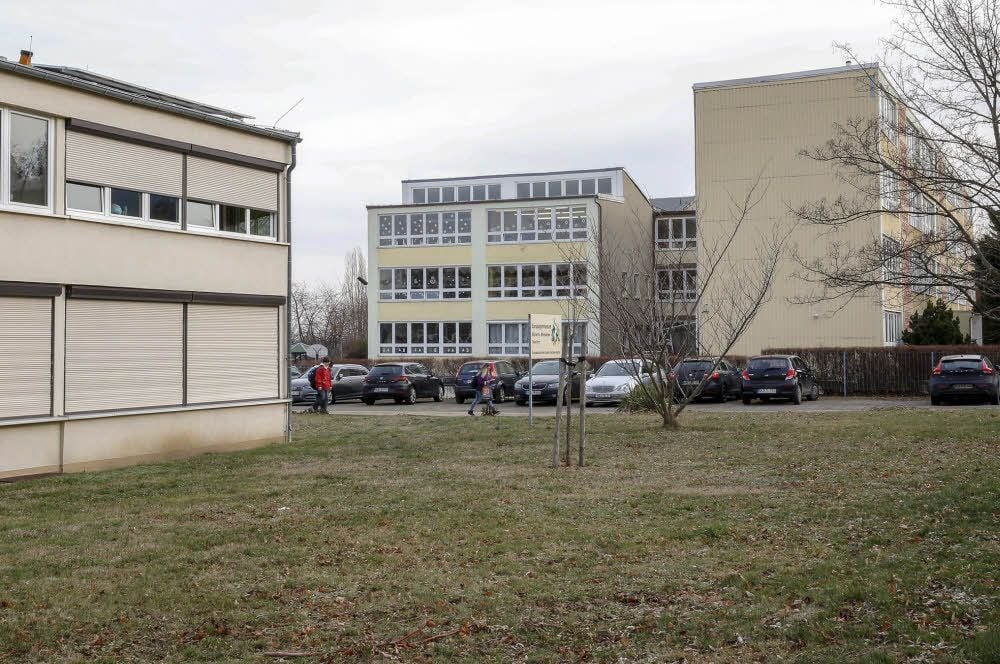 Die Grundschule steht im Stadtteil „Auf den Höhen“ neben dem Gymnasium. Für ein Zentrum, in dem beide Platz finden, reicht das Geld nicht.